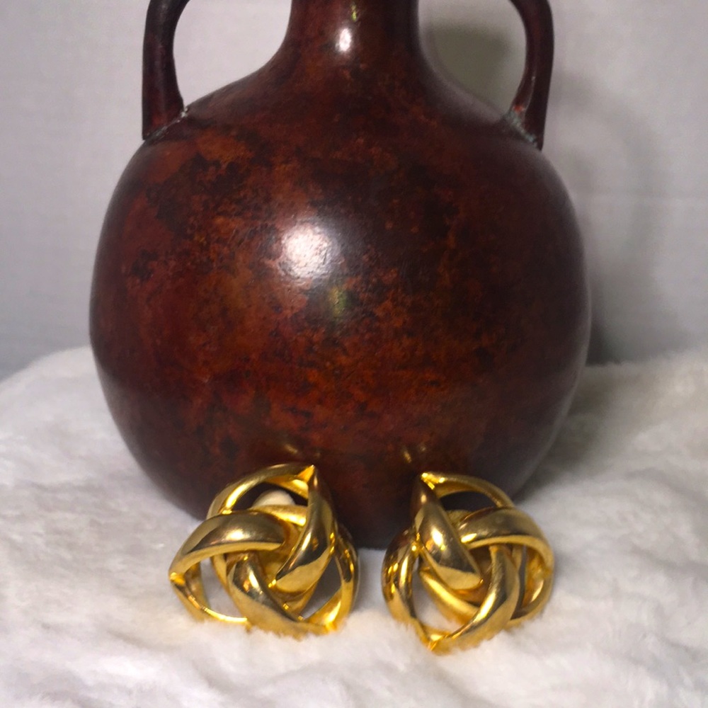 Vintage gold plated Knot Clip On Earrings